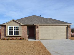 10224 Hidden Village Dr, Oklahoma City, OK 73120