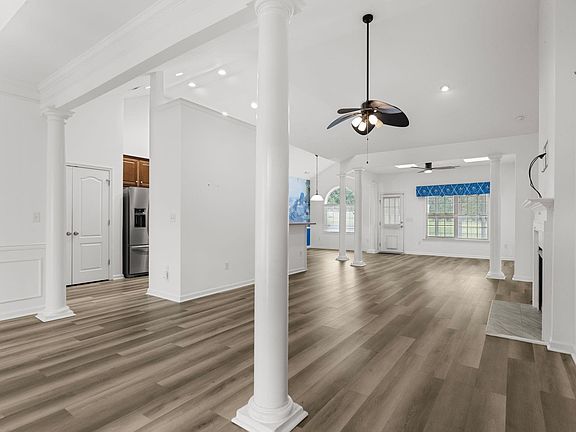 4th image of 145 Saint Johns St