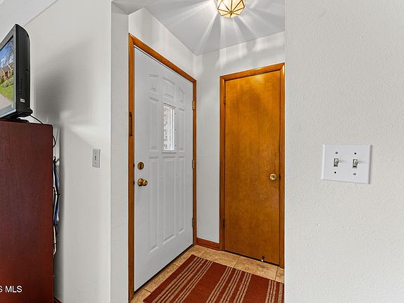 5th image of 2524 Secor Rd