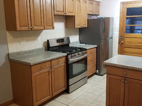 5th image of 5748 W Montrose Ave APT 2