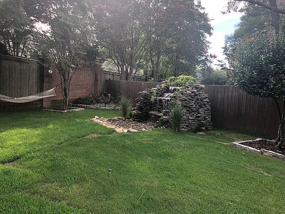 2nd image of 965 Village Oak Cv