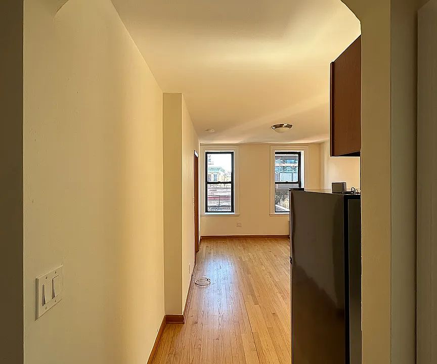 1st image of 198 Elizabeth St APT 25