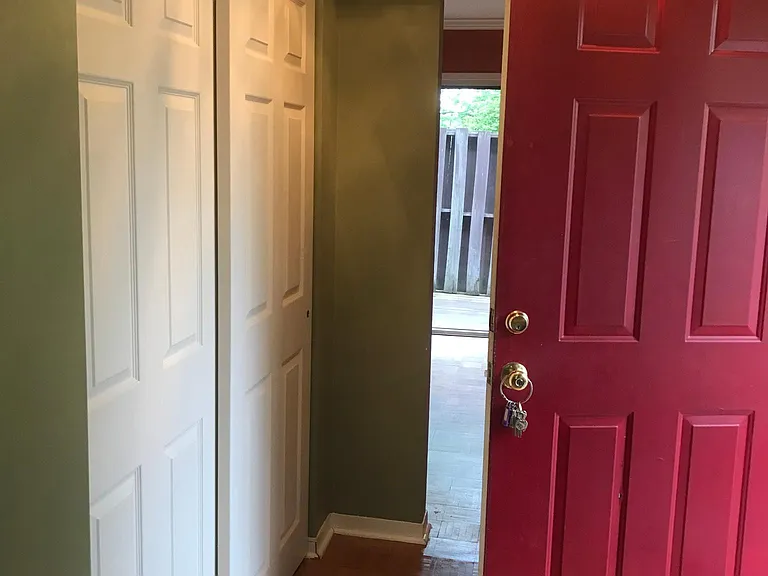 329 Charles St — Photo 2