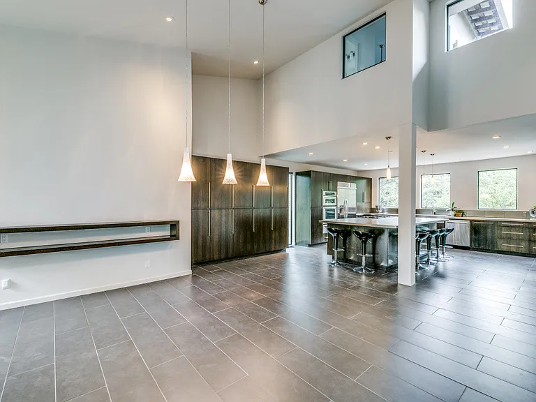 919 Knott Pl — Photo 4