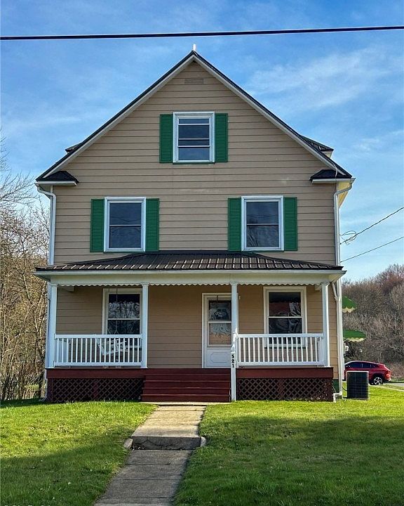 1st image of 521 E Main St