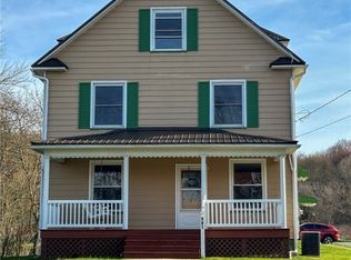 521 E Main St, East Palestine, OH
