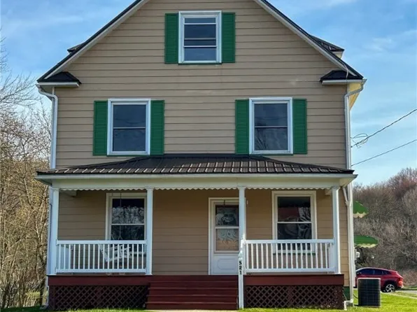 521 E Main St, East Palestine, OH 44413