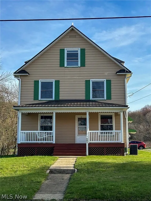 521 E Main St photo 1