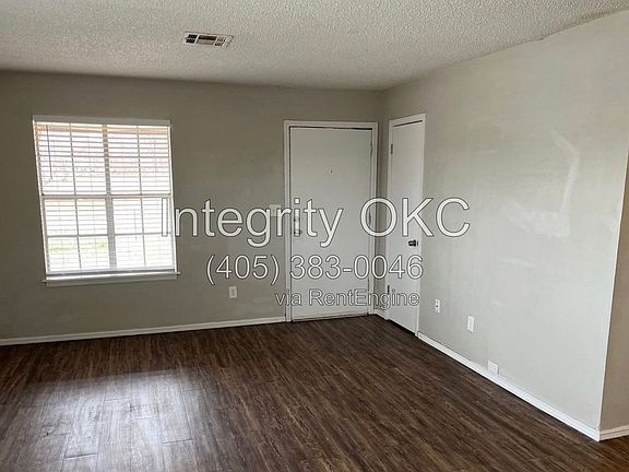 3rd image of 1000 NE 7th St