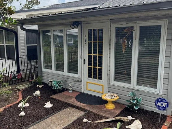 49-3 E Pine St, Lanark Village, FL 32323