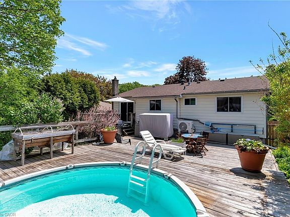 5th image of 224 Erindale Cres