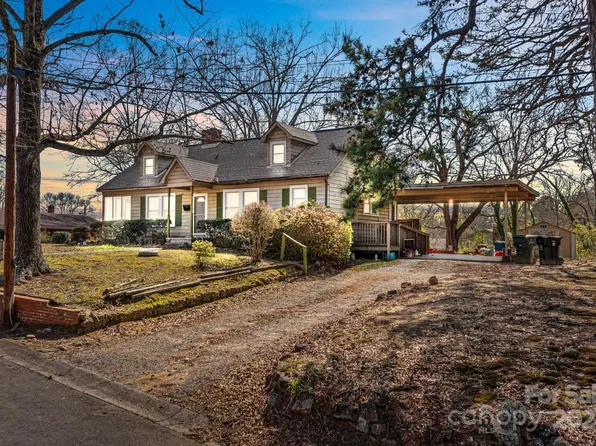 384 Dayvault St SW, Concord, NC 28025