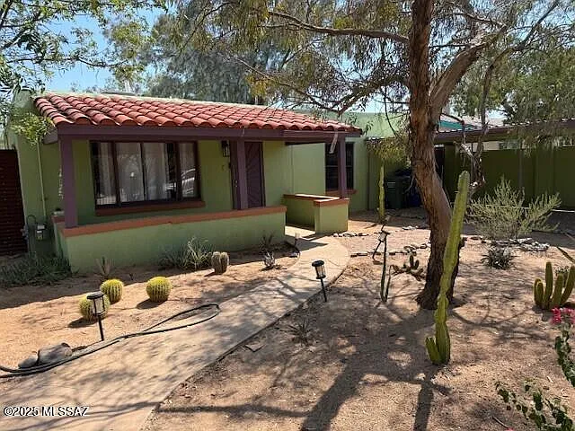 3 bed, 2.0 bath, 1338 sqft, $1,700 — Photo 1