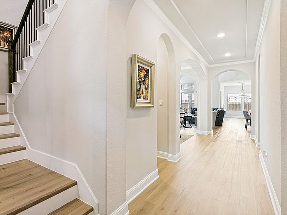 5th image of 3709 Dame Cara Way