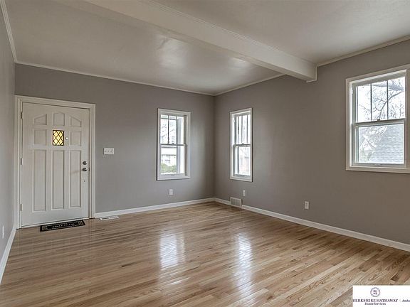 4th image of 2513 S 31st St