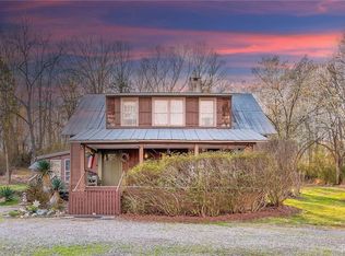 700 Rousseau Farm Rd, Wilkesboro, NC 28697