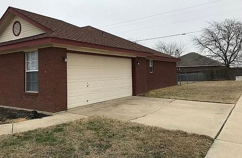 1st image of 3401 Woodrow Dr