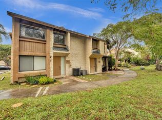 26 Wimbledon Lake #248, Plantation, FL 33324