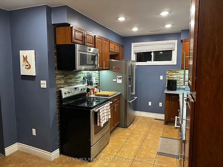 1043 Lena Ave #1 — Photo 7