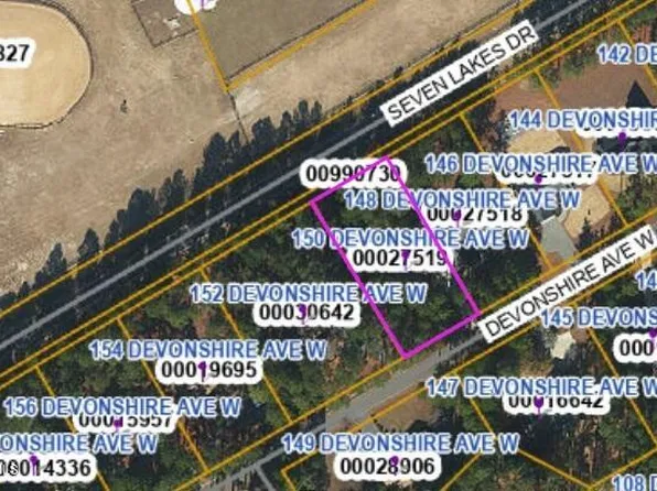 150 Devonshire Avenue W, West End, NC 27376