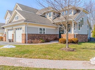 8 Barkman Way, Chester, NJ 07930