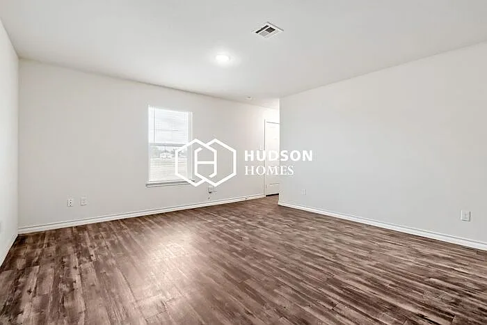 1014 David Ave — Photo 4