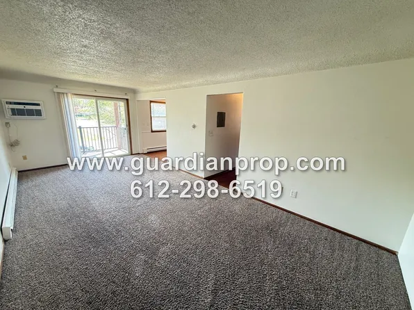 352 21st Ave S, 352 21st Ave S APT 2A, South Saint Paul, MN 55075