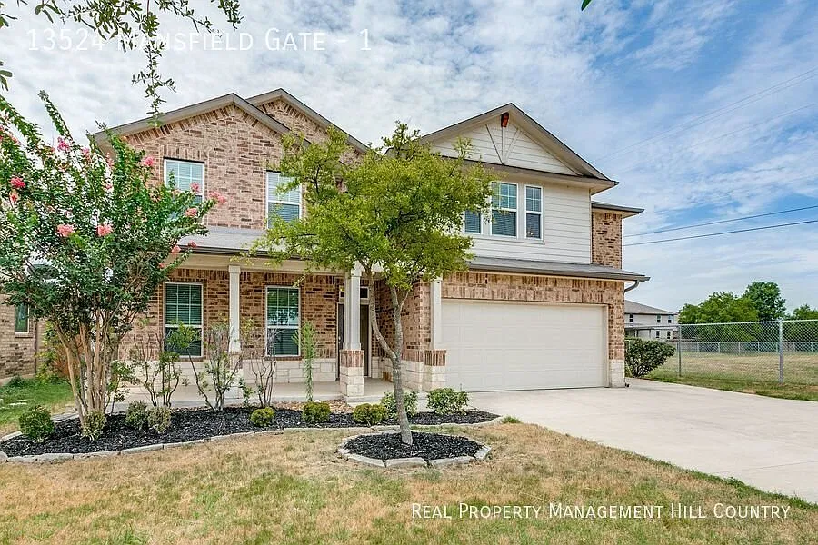 Valley Ranch | 6 Bed / 4 Bath with Office & Media Room — Photo 2