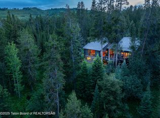 1050 S Blue Dun Ln, Wilson, WY 83014