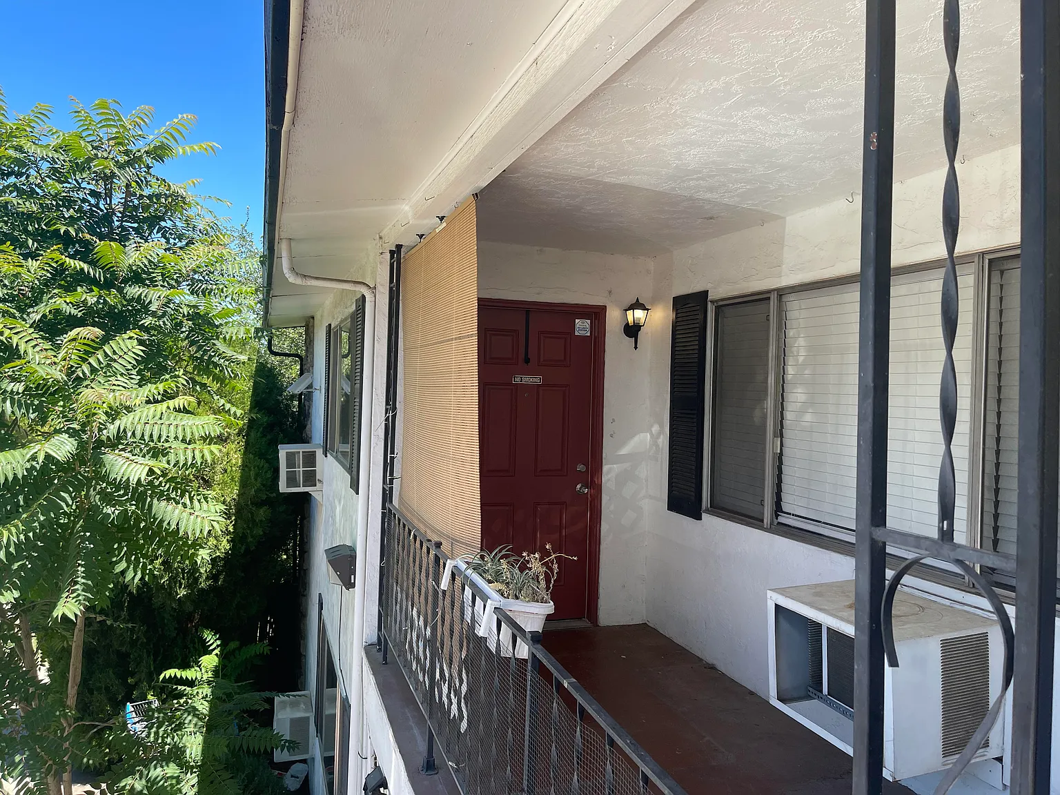 2 bed, $1,000 — Photo 2