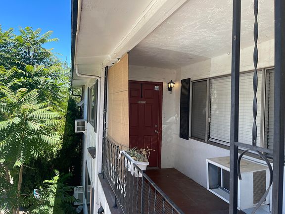 2nd image of 575-585 Jackson St #4