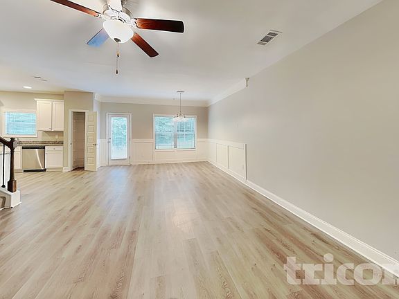 2nd image of 821 Crescent Way