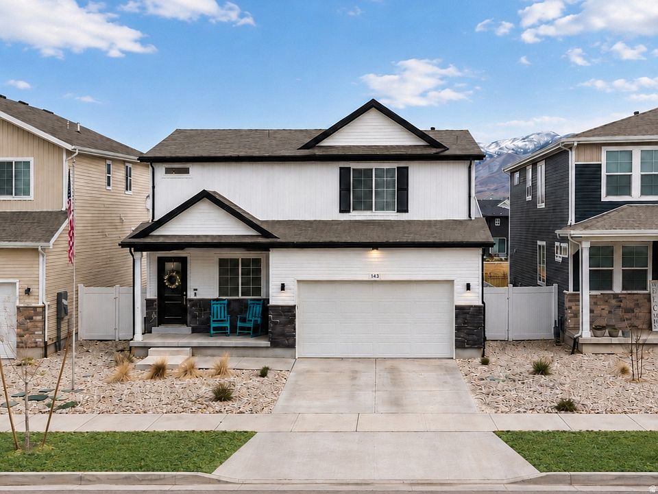 1st image of 143 E Arcade Dr