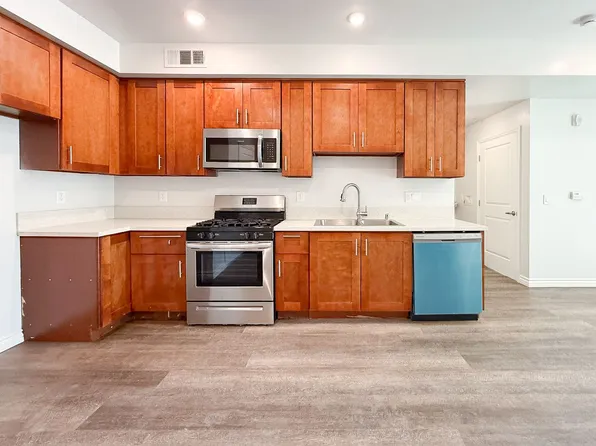 N&C Gardens, 18711 Sherman Way #304, Reseda, CA 91335