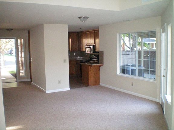 5th image of 1455 Christina Dr