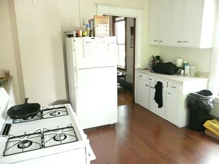 2nd image of 262 Irving Ave N #2