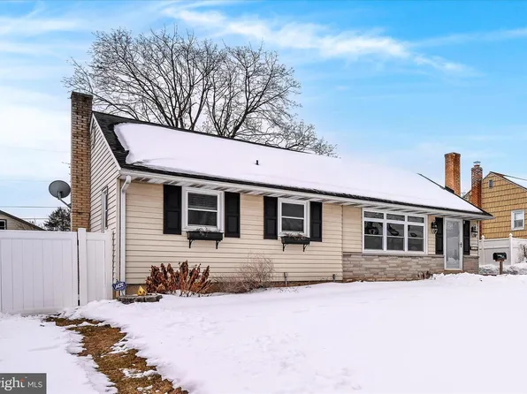 530 N Mount Joy St, Elizabethtown, PA 17022