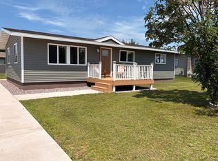 1740 Rosewood Ln, Ishpeming, MI 49849