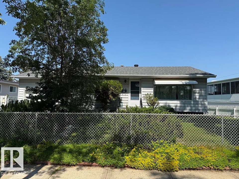 1st image of 9908 96a Ave