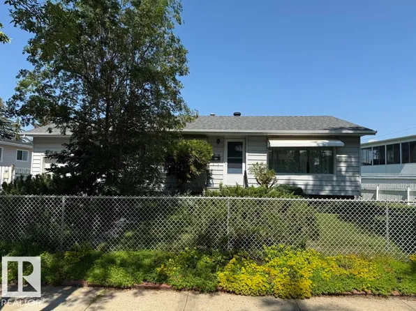9908 96a Ave, Fort Saskatchewan, AB T8L 1P6