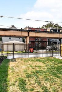 4840 S Calumet Ave, Chicago, IL, 60615