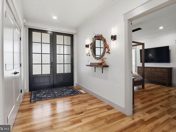 4th image of 101 Ackley Cir