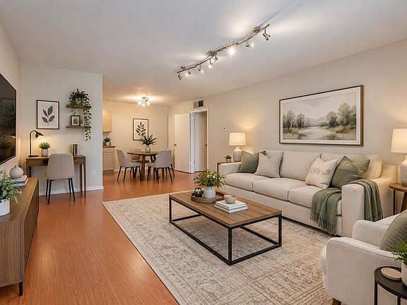 5th image of 3131 Cummins St APT 54