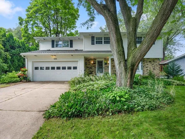 1206 Frisch Rd, Madison, WI 53711