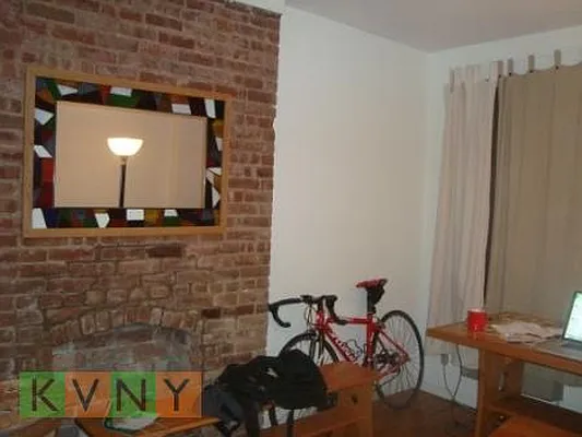 Rented by KVNY Soho | media 17