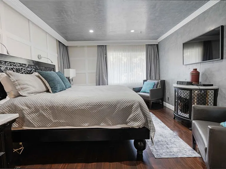 5705 Friars Rd #11 — Photo 30