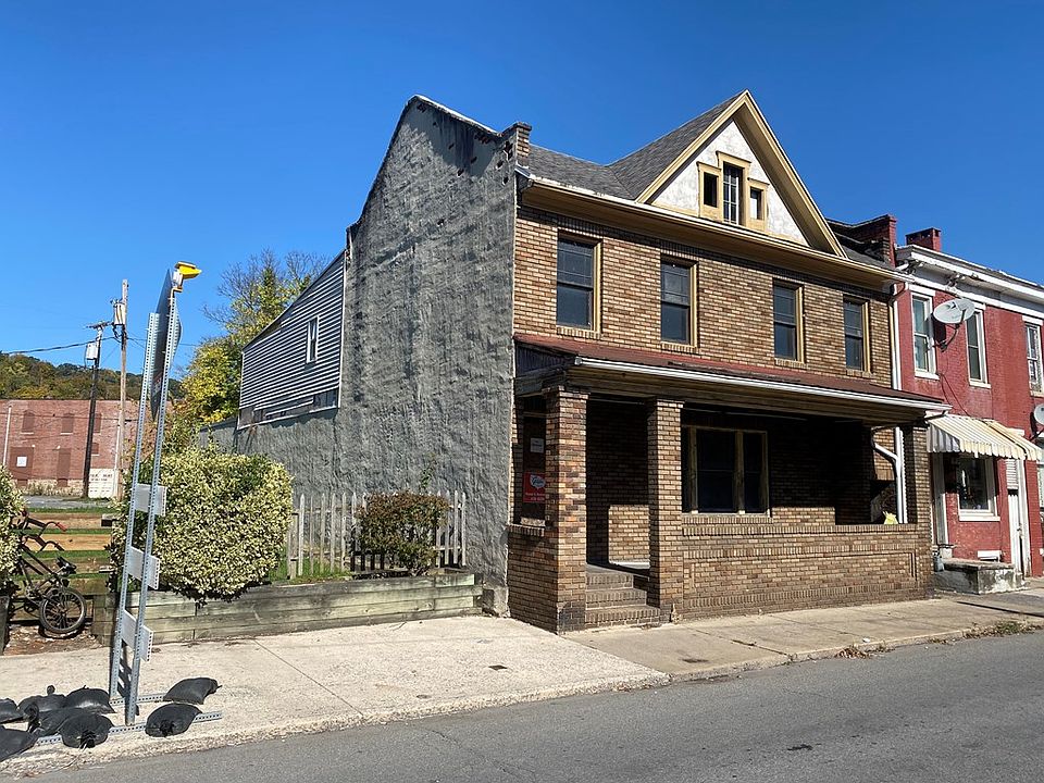 2nd image of 37/39 E Chestnut St