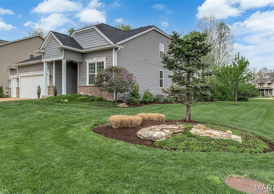 917 Summit Oaks Dr, Eureka, MO 63025 | MLS #26021854 | Zillow