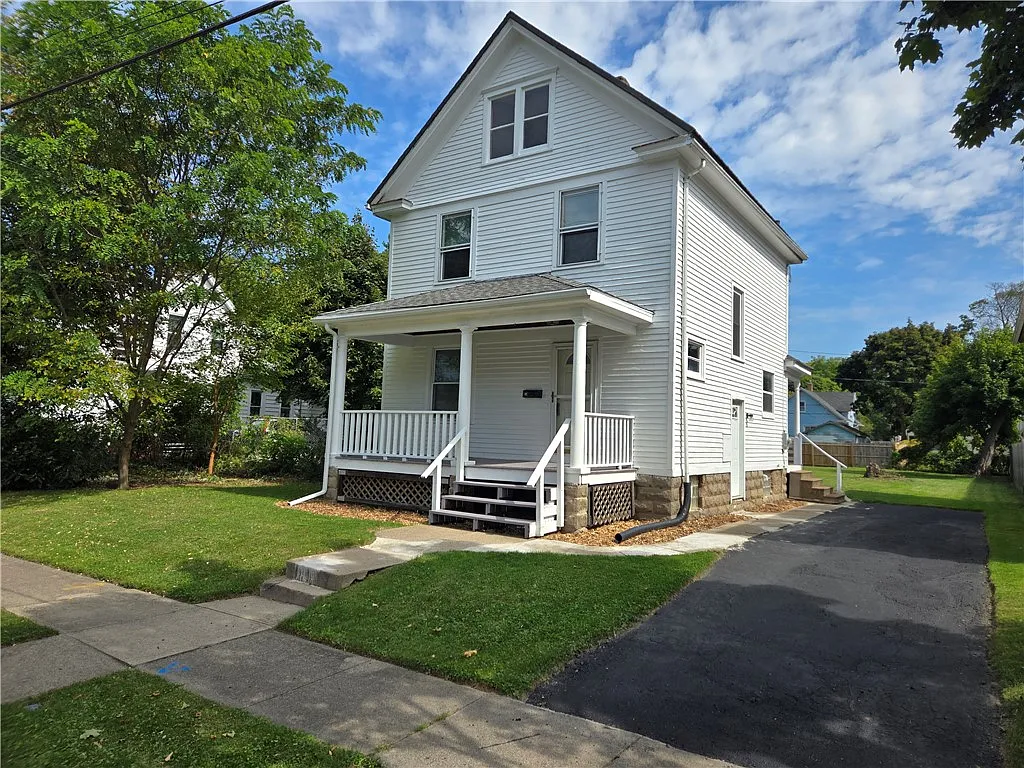 34 Delmar St photo 1
