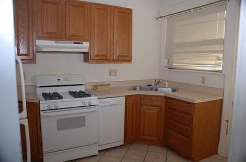 3rd image of 1421 Greenup St APT 1